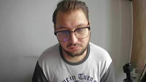 Snapshot of 21jus chatting on 11-28-25, 11:24 21jus online show from 11-28-25, 11:24