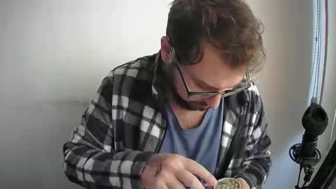 Snapshot of 21jus chatting on 12-15-25, 09:46 21jus online show from 12-15-25, 09:46