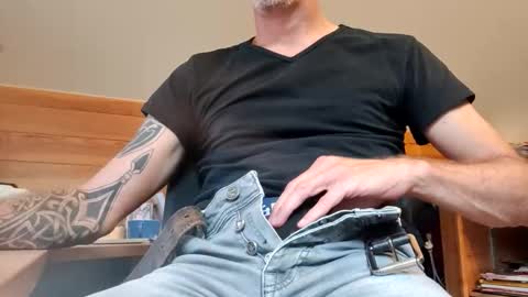 Snapshot of 22_acacia_avenue chatting on 09-17-25, 01:13 22_acacia_avenue online show from 09-17-25, 01:13