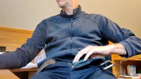 Snapshot of 22_acacia_avenue chatting on 12-16-25, 09:58 22_acacia_avenue online show from 12-16-25, 09:58