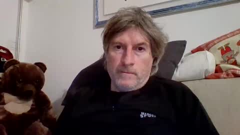 22esserre online show from 01-28-25, 09:19