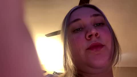Snapshot of 22thickfatpussy chatting on 02-23-26, 03:53 22thickfatpussy online show from 02-23-26, 03:53