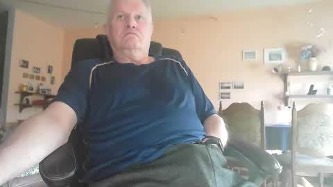 29famila online show from 12-16-25, 01:16