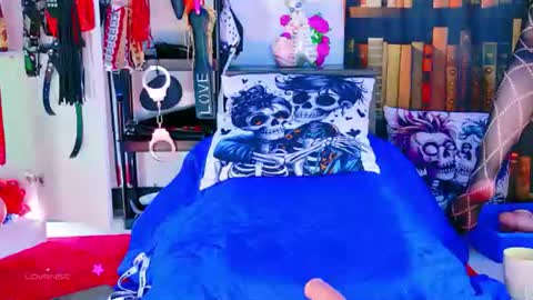 Snapshot of 2diamond_eyes chatting on 07-20-26, 05:00 Arianna online show from 07-20-26, 05:00