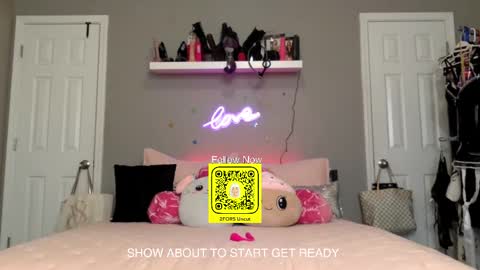 Snapshot of 2for5uncut chatting on 09-13-25, 07:13 RR UnCut online show from 09-13-25, 07:13