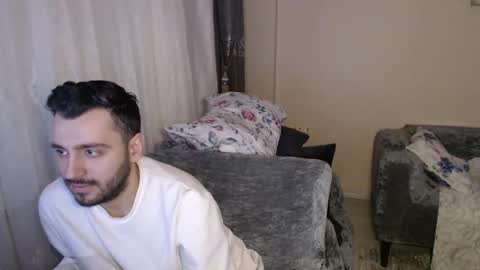 Snapshot of 2handsomeman chatting on 05-04-26, 09:55 Berk online show from 05-04-26, 09:55