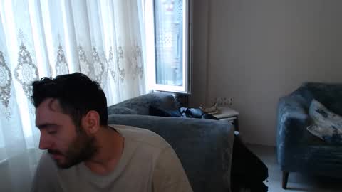 Snapshot of 2handsomeman chatting on 05-22-26, 03:39 Berk online show from 05-22-26, 03:39