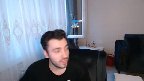 Snapshot of 2handsomeman chatting on 05-27-26, 05:32 Berk online show from 05-27-26, 05:32