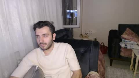 Snapshot of 2handsomeman chatting on 05-31-26, 06:09 Berk online show from 05-31-26, 06:09