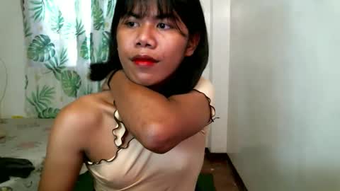 Snapshot of 2mella_reload chatting on 11-27-25, 03:41 MEL online show from 11-27-25, 03:41