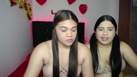 Snapshot of 2moons_full_of_love chatting on 02-15-26, 05:26 2moons_full_of_love online show from 02-15-26, 05:26