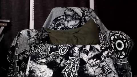 Snapshot of 2sexyniknowit chatting on 09-14-25, 12:26 domingo online show from 09-14-25, 12:26