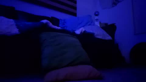 Snapshot of 2stroke82 chatting on 10-16-25, 08:37 2stroke82 online show from 10-16-25, 08:37