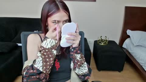 Snapshot of 3badweed3 chatting on 02-11-25, 04:35 Sam online show from 02-11-25, 04:35