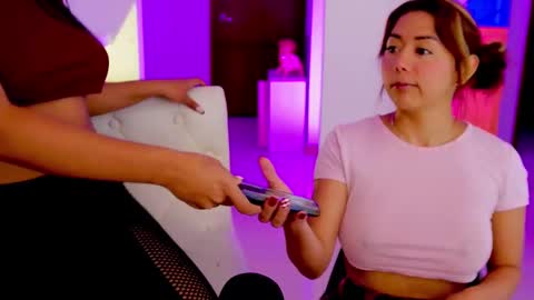 independent model online show from 01-16-25, 09:27