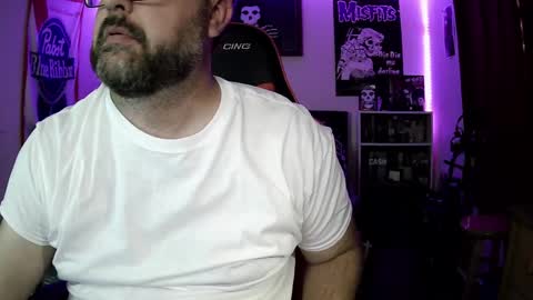 Snapshot of 3ndlessmike chatting on 05-17-26, 01:07 3ndlessmike online show from 05-17-26, 01:07