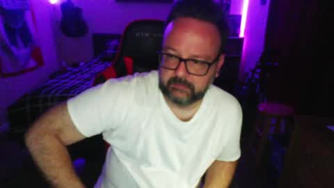 Snapshot of 3ndlessmike chatting on 05-18-26, 10:54 3ndlessmike online show from 05-18-26, 10:54