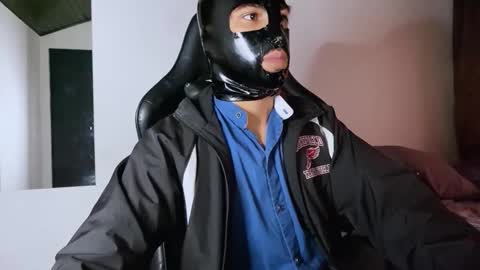 Snapshot of 3v1l_ chatting on 11-02-25, 09:50 E V I L online show from 11-02-25, 09:50