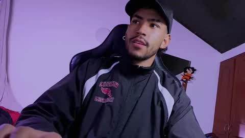 Snapshot of 3v1l_ chatting on 02-02-26, 11:47 E V I L online show from 02-02-26, 11:47