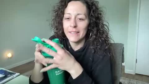 Snapshot of 420kc_couple chatting on 06-25-26, 02:54 KC420Couple online show from 06-25-26, 02:54