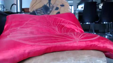 Snapshot of 555888000 chatting on 11-16-25, 10:32 Steven online show from 11-16-25, 10:32