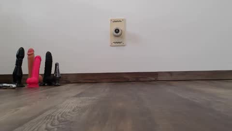 Snapshot of 555888000 chatting on 12-21-25, 10:33 Steven online show from 12-21-25, 10:33