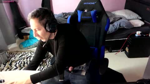 Larese Carlo online show from 03-12-26, 11:27