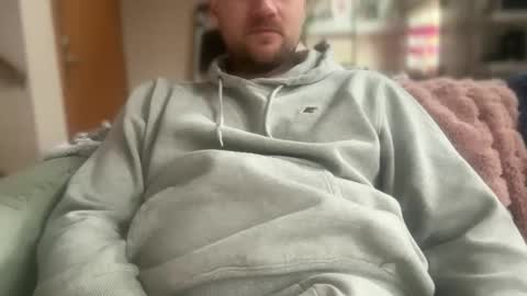 Snapshot of 612dilf chatting on 11-01-25, 07:49 612Dilf online show from 11-01-25, 07:49