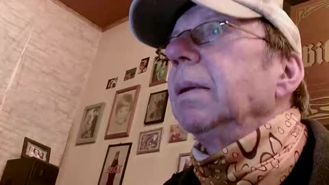 Snapshot of 64shorty chatting on 04-19-26, 06:46 64shorty online show from 04-19-26, 06:46