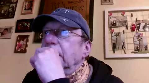 Snapshot of 64shorty chatting on 04-21-26, 10:54 64shorty online show from 04-21-26, 10:54