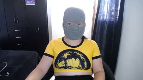 Snapshot of 666maskgirl chatting on 12-05-24, 04:23 SHANNON online show from 12-05-24, 04:23