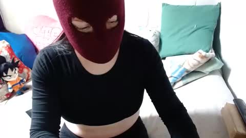 Snapshot of 666maskgirl chatting on 01-08-25, 06:20 SHANNON online show from 01-08-25, 06:20