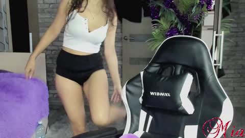 Mia my pvt is open and lovense is active online show from 12-07-24, 04:09