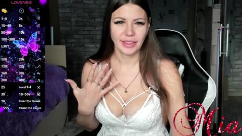 Mia my pvt is open and lovense is active online show from 01-28-25, 04:50