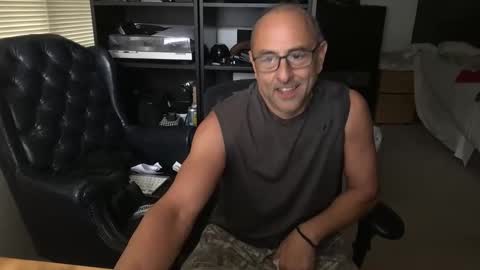 Snapshot of 66sexytime99 chatting on 12-20-25, 08:05 daddy vegas for single women and couples here online show from 12-20-25, 08:05