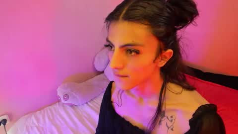 Lee lowell online show from 12-05-25, 06:33