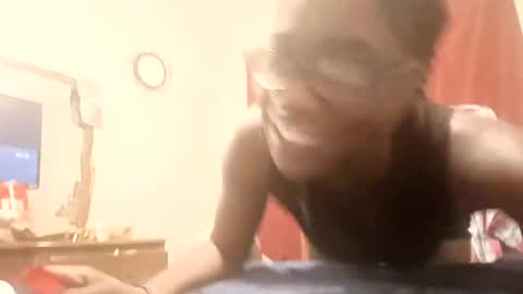 69hersheycisses online show from 10-09-25, 06:11