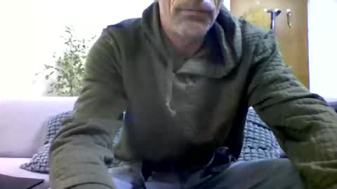 Num online show from 01-11-26, 10:42