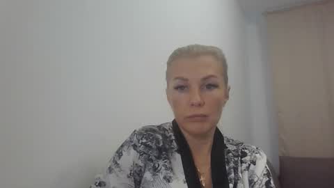 6siren online show from 10-15-25, 08:03