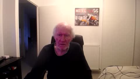Snapshot of 73yves chatting on 04-01-26, 05:19 73yves online show from 04-01-26, 05:19