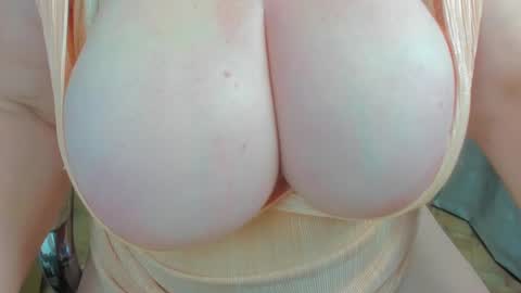 Snapshot of 777_brendi_777 chatting on 01-11-25, 12:29 Brendi online show from 01-11-25, 12:29