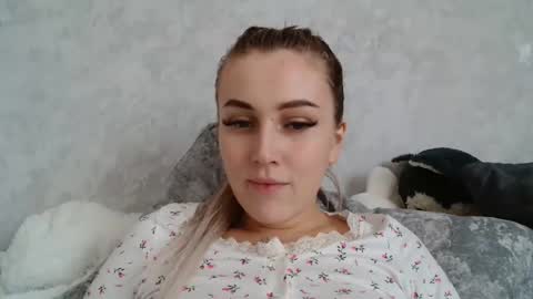 7melania online show from 10-01-25, 10:43