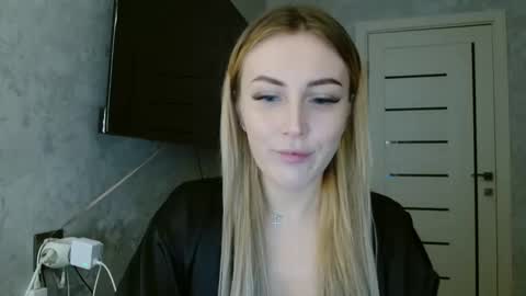 7melania online show from 10-04-25, 05:22