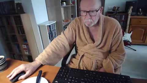  Papi  online show from 03-04-25, 04:20