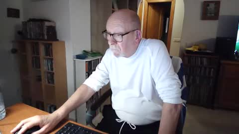  Papi  online show from 03-28-26, 06:29