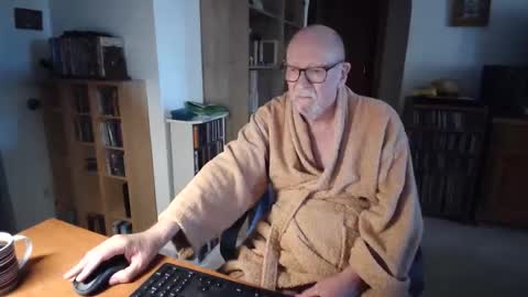  Papi  online show from 04-03-26, 09:18