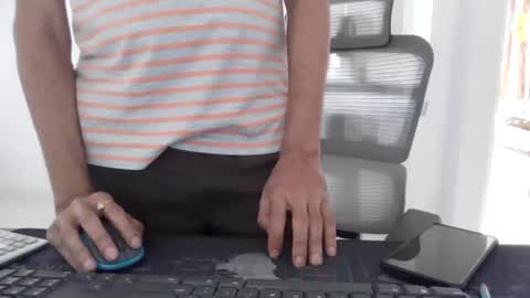 Snapshot of 8050pg chatting on 02-28-26, 09:43 MROSE7080 online show from 02-28-26, 09:43