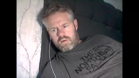 Snapshot of 81jonnyx chatting on 12-06-24, 10:27 81jonnyx online show from 12-06-24, 10:27