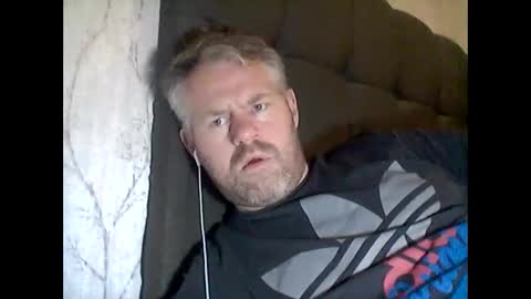 Snapshot of 81jonnyx chatting on 12-06-24, 11:14 81jonnyx online show from 12-06-24, 11:14