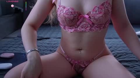 Monicano face online show from 10-05-25, 02:10